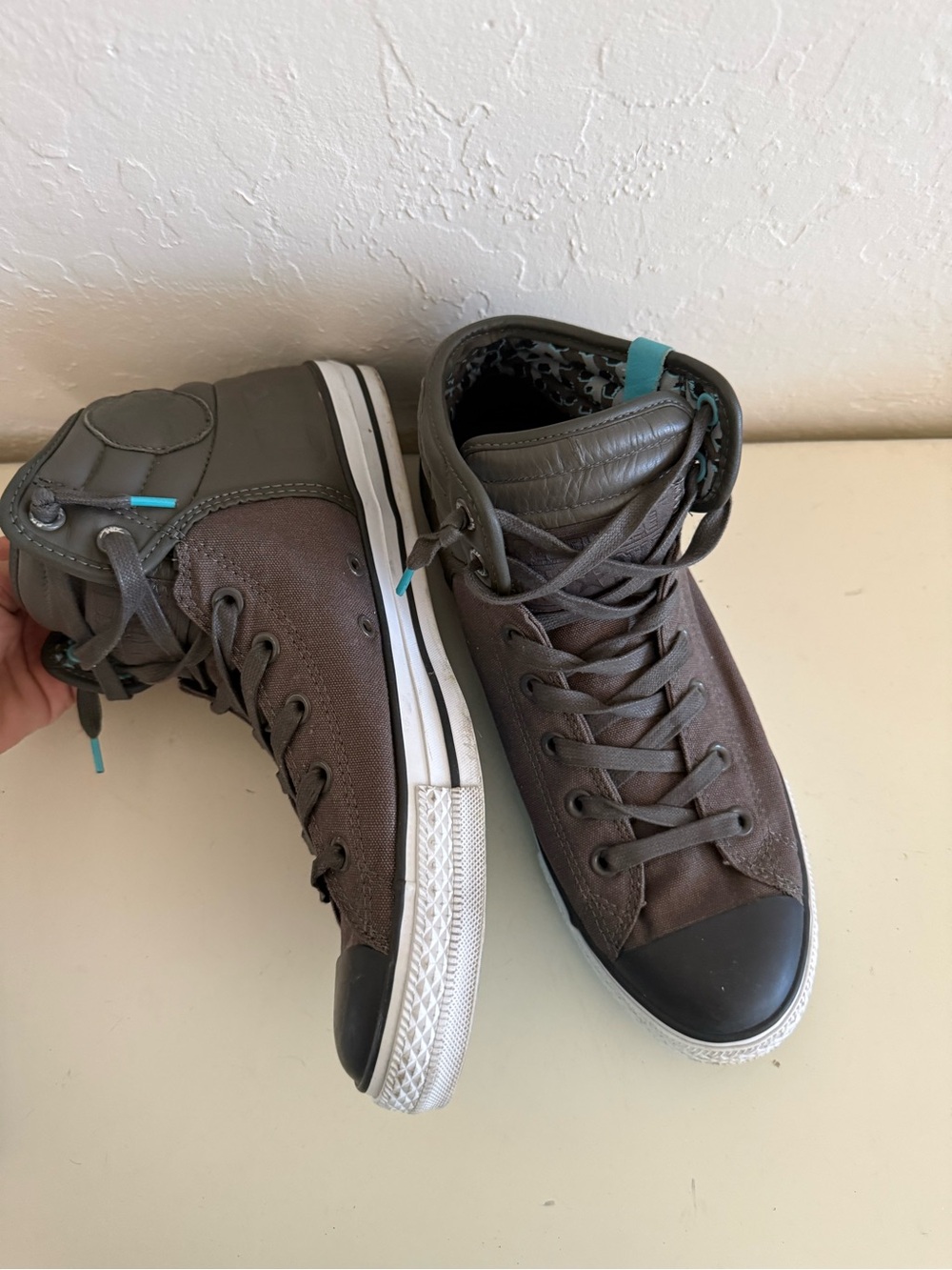 Men's Casual High-Top Sneakers in Dark Grey and Black - Picture 3 of 7